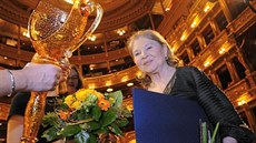 Ped deseti lety pevzala hereka v Národním divadle cenu Thálie za celoivotní...