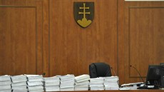 Specializovaný trestní soud na veřejném líčení rozhodne o tom, zda přijme... Specializovaný trestní soud na veřejném líčení rozhodne o tom, zda přijme...