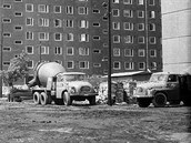 Domchvae Tatra 138 na stavb jednoho budapeskho sdlit