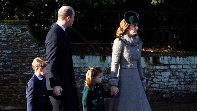 Princ George, princ William, princezna Charlotte a vvodkyn Kate po vnon bohoslub (Sandringham, 25. prosince 2019)