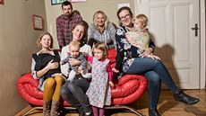Lucie Hlavicová, Eva Gerych a Andrea Kaňkovská (sedící zleva) mají malé děti,... Lucie Hlavicová, Eva Gerych a Andrea Kaňkovská (sedící zleva) mají malé děti,...