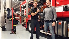 Jiří Švihálek přišel poděkovat pardubickým hasičům, kteří zasahovali u nehody,... Jiří Švihálek přišel poděkovat pardubickým hasičům, kteří zasahovali u nehody,...