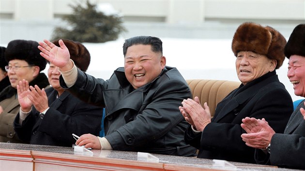 Severokorejsk vdce Kim ong-un pi ceremonii k oteven novho msta Samijon (3. prosince 2019)