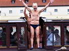 Pět desítek otužilců okusilo dnes vodu ve Vltavě při každoročním tříkrálovém plavání u Karlova mostu. Odměnou jim byl převoznický punč. Pro turisty na Karlově mostě to byla nevšední podívaná. Akce se konala již po desáté.
Pět desítek otužilců okusilo dnes vodu ve Vltavě při každoročním tříkrálovém plavání u Karlova mostu. Odměnou jim byl převoznický punč. Pro turisty na Karlově mostě to byla nevšední podívaná. Akce se konala již po desáté.