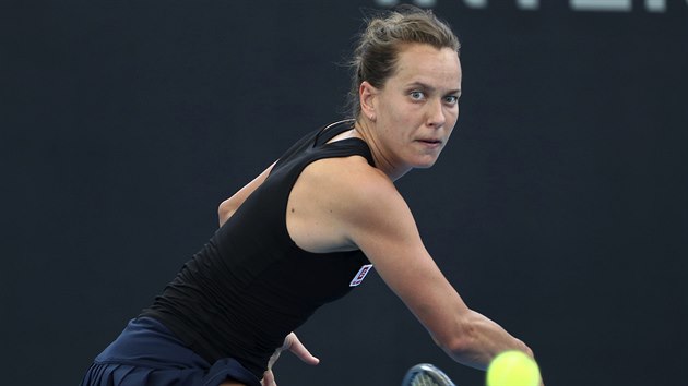 Barbora Strýcová čelí ve druhém kole v Brisbane americké hráčce Alison Riskeové.