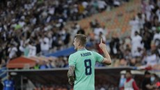 Toni Kroos z Realu Madrid oslavuje kuriózní branku v semifinále Španělského... Toni Kroos z Realu Madrid oslavuje kuriózní branku v semifinále Španělského...