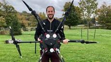 Kanadská společnost chce do roku 2028 vysadit miliardu stromů pomocí dronů. Kanadská společnost chce do roku 2028 vysadit miliardu stromů pomocí dronů.