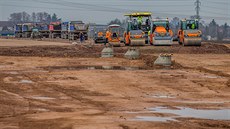Stavba dálnice D11 u Hradce Králové (listopad 2019) Stavba dálnice D11 u Hradce Králové (listopad 2019)
