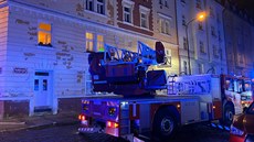 Hasiči při požáru na Praze dvě evakuovali 39 osob. Zachránili také čtyři kočky,... Hasiči při požáru na Praze dvě evakuovali 39 osob. Zachránili také čtyři kočky,...