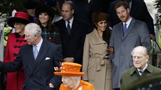 Vévodkyn Camilla, princ Charles, vévodkyn Kate, princ William, královna...