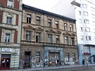 Dům v katastrofálním stavu v ulici Dukelských Hrdinů v Praze 7-Holešovicích naproti Veletržnímu Paláci. Dům v katastrofálním stavu v ulici Dukelských Hrdinů v Praze 7-Holešovicích naproti Veletržnímu Paláci.