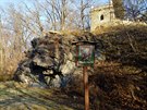 Celá Praha je zaplevelena zločinným graffiti, nezastaví se ani před přírodní památkou v Hloubětíně, před žádným domem, cedulí, možná až začnou čmárat i po autech bude se konečně něco dít! Celá Praha je zaplevelena zločinným graffiti, nezastaví se ani před přírodní památkou v Hloubětíně, před žádným domem, cedulí, možná až začnou čmárat i po autech bude se konečně něco dít!