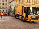 Nehoda se stala kolem půl deváté na Dražickém náměstí. Nehoda se stala kolem půl deváté na Dražickém náměstí.