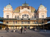 Budovu hlavního vlakového nádraží v Plzni čeká rozsáhlá rekonstrukce. Začne na... Budovu hlavního vlakového nádraží v Plzni čeká rozsáhlá rekonstrukce. Začne na...