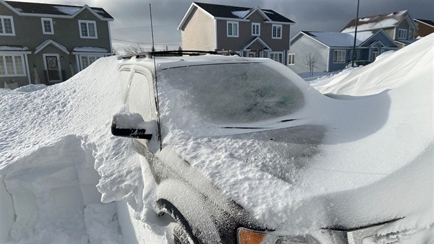 Snhov boue paralyzovala metropoli kanadsk provincie Newfoundland. V nkterch mstech napadlo a 70 centimetr snhu. (19. ledna 2020)