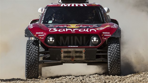 Stephane Peterhansel v devt etap Rallye Dakar.