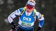 Lucie Charvátová na trati štafetového závodu v Oberhofu Lucie Charvátová na trati štafetového závodu v Oberhofu