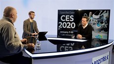 Redaktoři serveru iDNES.cz František Dvořák (vpravo) a Jan Matura (vlevo) v... Redaktoři serveru iDNES.cz František Dvořák (vpravo) a Jan Matura (vlevo) v...