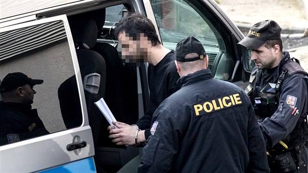 Příbramský soud poslal do vazby pětatřicetiletého řidiče z Prahy, kterého... Příbramský soud poslal do vazby pětatřicetiletého řidiče z Prahy, kterého...
