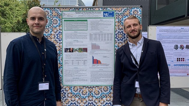 Lukáš Picek (vpravo) spolu s Milanem Šulcem vymysleli aplikaci na rozpoznávání... Lukáš Picek (vpravo) spolu s Milanem Šulcem vymysleli aplikaci na rozpoznávání...