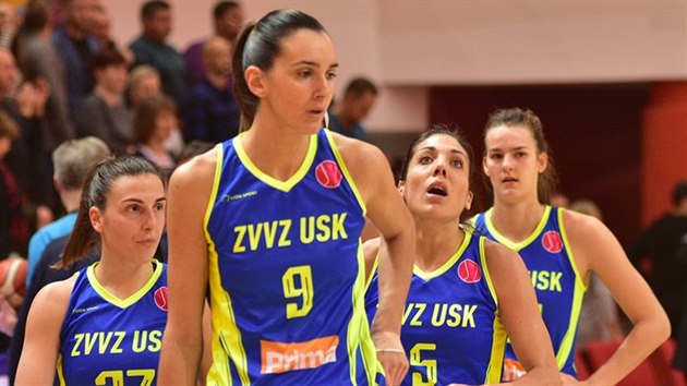 Teja Oblaková, Marija Režanová, Cristina Ouviňová a Veronika Voráčková (zleva)... Teja Oblaková, Marija Režanová, Cristina Ouviňová a Veronika Voráčková (zleva)...