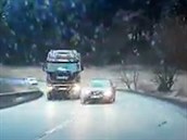 Řidič nebezpečně předjížděl u Vidochova Řidič nebezpečně předjížděl u Vidochova