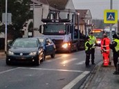 Auto srazilo čtyři děti na hlídaném přechodu před školou v Rohovládově Bělé na... Auto srazilo čtyři děti na hlídaném přechodu před školou v Rohovládově Bělé na...