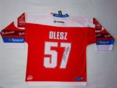 Sportovní fanoušci si mohou v únorové aukci koupit dres olomouckého hokejisty... Sportovní fanoušci si mohou v únorové aukci koupit dres olomouckého hokejisty...
