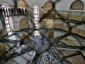 Vězňům se od letošního roku zvýšila mzda. Činí padesát procent minimální mzdy,... Vězňům se od letošního roku zvýšila mzda. Činí padesát procent minimální mzdy,...
