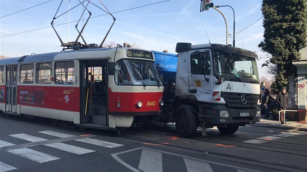 Nehoda tramvaje s nkladnm autem (22.1.2020)
