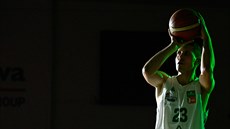 Luděk Jurečka v soutěži trojkařů během ústeckého Utkání hvězd KNBL. Luděk Jurečka v soutěži trojkařů během ústeckého Utkání hvězd KNBL.