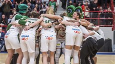 Basketbalistky Žabin Brno slaví triumf v Českém poháru. Basketbalistky Žabin Brno slaví triumf v Českém poháru.