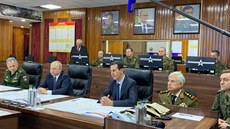 Ruský prezident jako host, ovšem sám v Damašku hostí a školí syrského... Ruský prezident jako host, ovšem sám v Damašku hostí a školí syrského...
