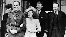 Kathleen Kennedyová a John Robert Cavendish měli svatbu 5. května 1944. Kathleen Kennedyová a John Robert Cavendish měli svatbu 5. května 1944.