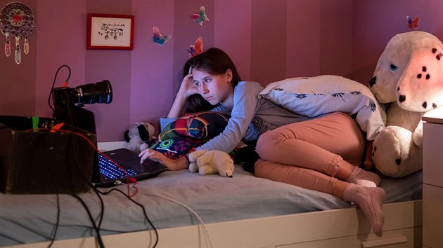 Záběr z natáčení dokumentu V síti režisérů Barbory Chalupové a Víta Klusáka. Záběr z natáčení dokumentu V síti režisérů Barbory Chalupové a Víta Klusáka.