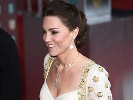 Vévodkyn Kate na udílení cen BAFTA (Londýn, 2. února 2020)