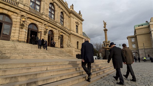 Host poslednho rozlouen s bvalm pedsedou Sentu R a dlouholetm teplickm primtorem Jaroslavem Kuberou v praskm Rudolfinu. (3. nora 2020)