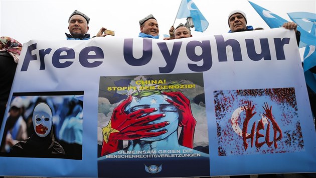 Demonstrace za osvobozen Ujgur v Berln (27. prosince 2019)