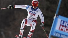 Švýcarský lyžař Loic Meillard na trati paralelního obřího slalomu v Chamonix. Švýcarský lyžař Loic Meillard na trati paralelního obřího slalomu v Chamonix.