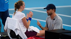 Na turnajích WTA odteď kouč bude moci udílet pokyny nejen na lavičce, ale i z... Na turnajích WTA odteď kouč bude moci udílet pokyny nejen na lavičce, ale i z...