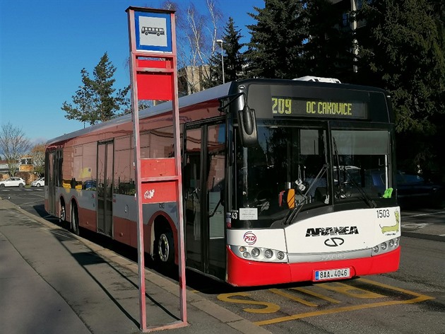 Od pondělí 17. února 2020 jezdí na subdodávkách linky 209 Nádraží Uhříněves (S) - Ve Žlíbku - OC Čakovice 15 metrový Solaris od ARANEA.V zastávce Ve Žlíbku se potkává také se svou 171 a vozem 1992 později 1492.