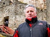 Správce hradní zříceniny Vítkův hrádek Miroslav Kovačičín (na snímku)... Správce hradní zříceniny Vítkův hrádek Miroslav Kovačičín (na snímku)...