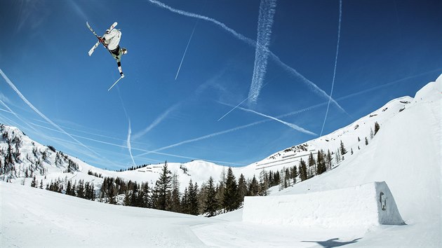 Snowboarding znamen volnost jak na svahu, tak mimo nj.