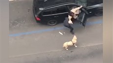 Řidič boltu nasilím vyhodil z auta nevidomou ženu Řidič boltu nasilím vyhodil z auta nevidomou ženu