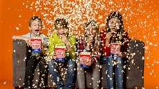 Testováno dětmi: Z kina, nebo z domu? Víme, který popcorn chutná nejlépe Čtveřice dětí při redakčním testu popcornu | na serveru Lidovky.cz | aktuální zprávy