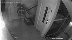 Podezřelý muž. Podezřelý muž.