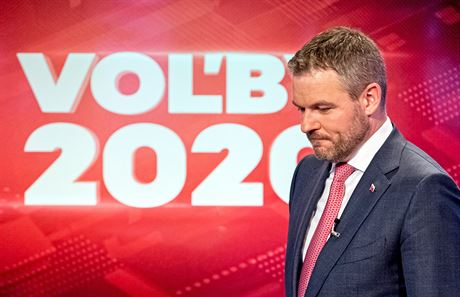Tonoucí Ficův Směr se stébla chytá. Před volbami slibuje lidem miliony Slovenský premiér Peter Pellegrini se připravuje na předvolební debatu. (20.... | na serveru Lidovky.cz | aktuální zprávy