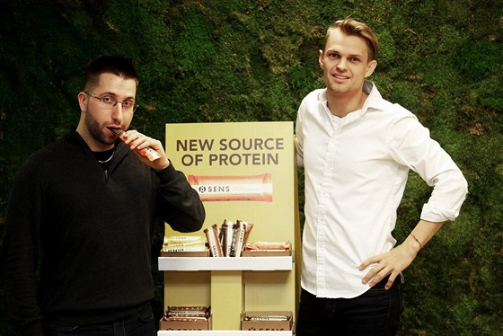 Radek Huek (vpravo) a Daniel Vach zaloili firmu Sens Food vyrábjící jídla z...