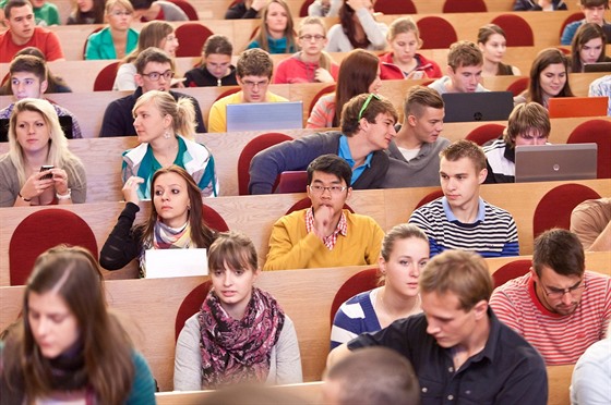 Studenti Lékaské fakulty Univerzty Karlovy v Hradci Králové