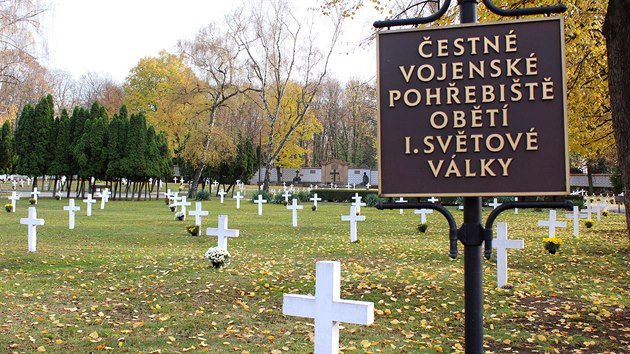 Čestné vojenské pohřebiště obětí 1. světové války a legionářů na Olšanských... Čestné vojenské pohřebiště obětí 1. světové války a legionářů na Olšanských...